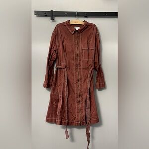 A V A & V I V    D R E S S